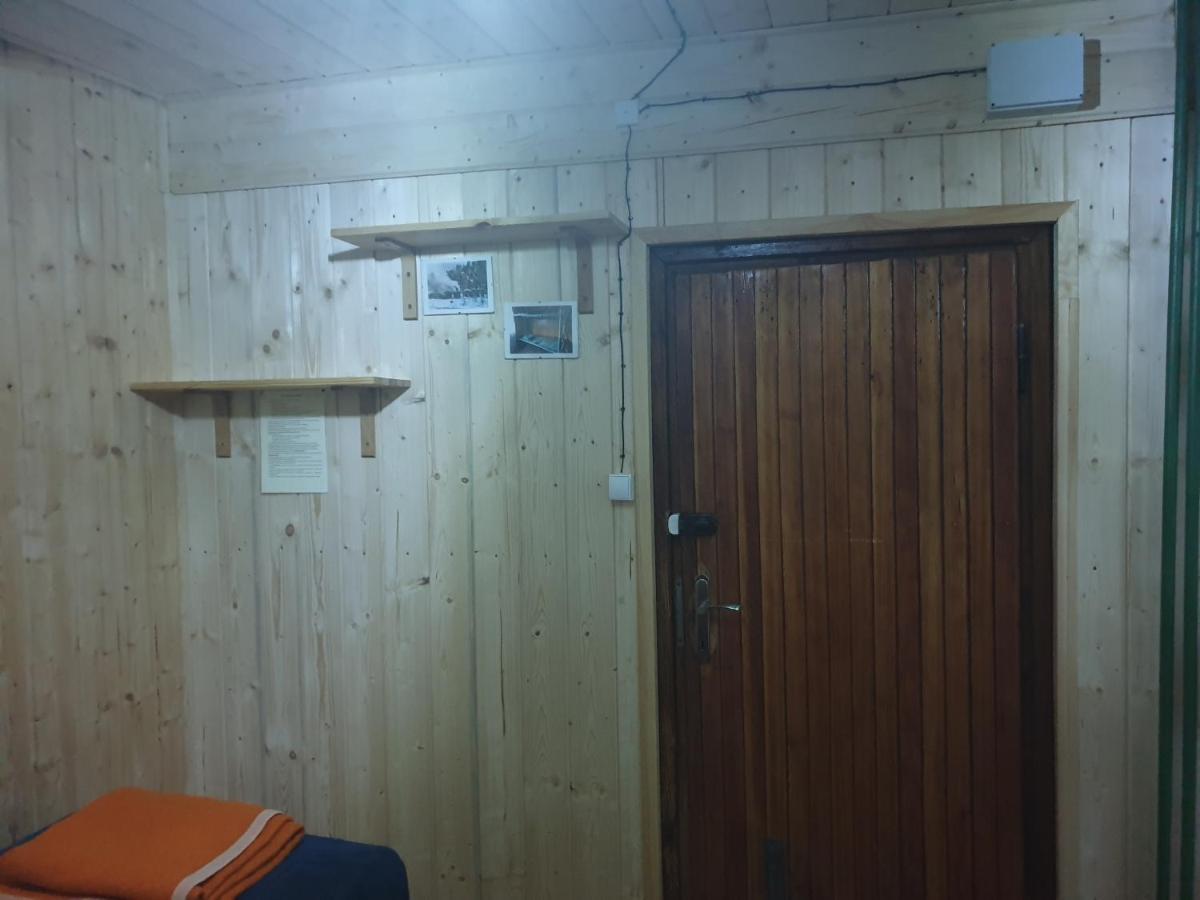 Bacowka Pttk Jaworzec Hostel Wetlina Εξωτερικό φωτογραφία