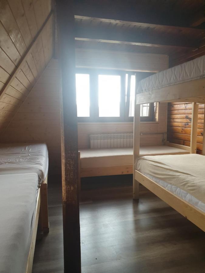 Bacowka Pttk Jaworzec Hostel Wetlina Εξωτερικό φωτογραφία