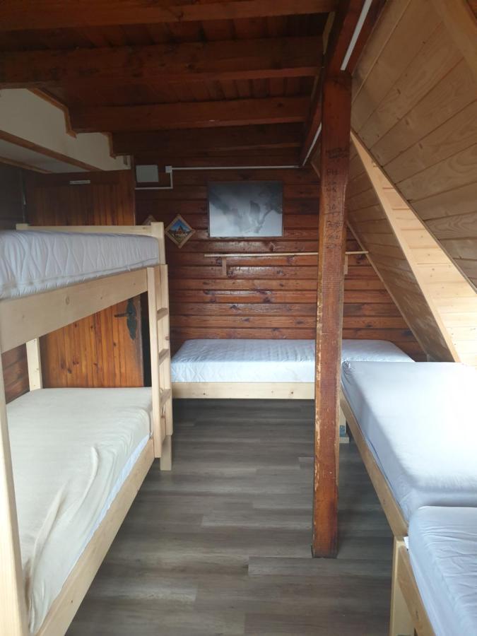 Bacowka Pttk Jaworzec Hostel Wetlina Εξωτερικό φωτογραφία